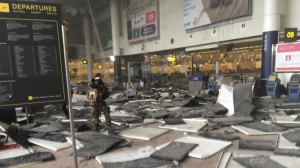 Destrozos en el aeropuerto de Bruselas tras los atentados
