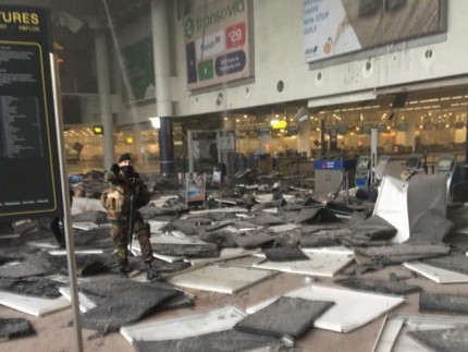 Destrozos en el aeropuerto de Bruselas tras los atentados