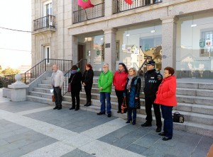 Corporación municipal guardan un minuto de silencio por los atehtados de Bruselas