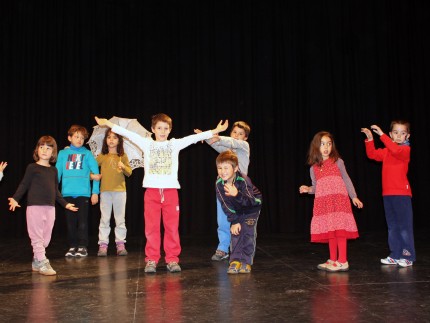 Imagen de la noticia Los más pequeños crean teatro