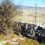 Valla de piedra en el Cerro Cañal