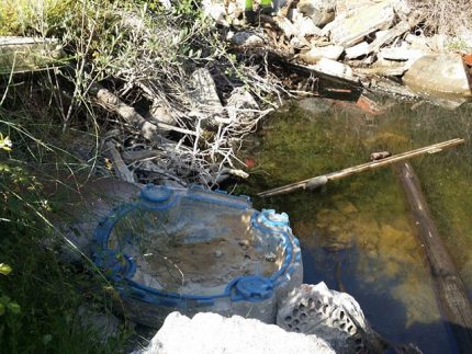 Imagen de la noticia Recogidos 60 m3 de basura de una cantera