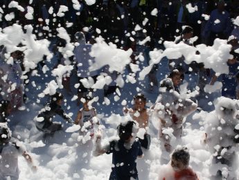 Imagen de la noticia Hinchables y Fiesta de la espuma