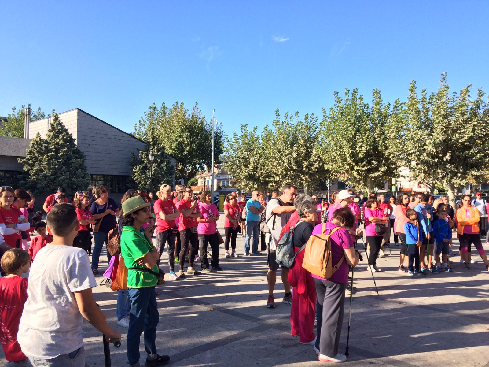 Imagen de la noticia Charla y caminata por el cáncer de mama