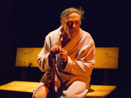 Imagen de la noticia “Entre dos abrazos”, teatro