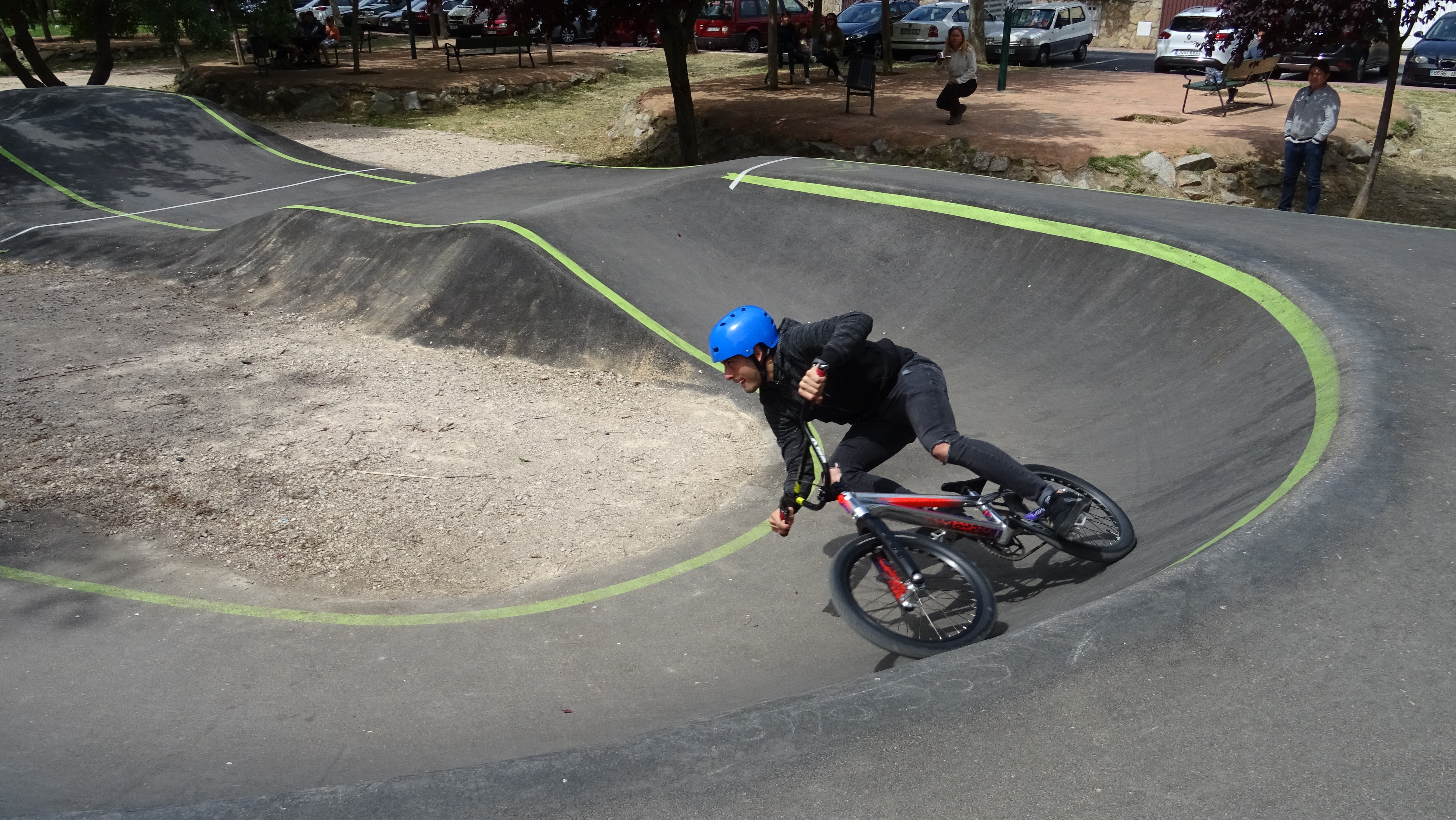 Imagen de la noticia Pump track y combat. Fiesta y deporte