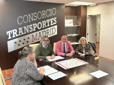 Imagen de la noticia Transportes. Horarios ampliados del 681, sustitución de marquesinas y queja por los retrasos en cercanías
