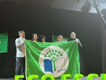 El CEIP El Peralejo obtiene un nuevo reconocimiento por su compromiso con el medio ambiente Imagen de la noticia El CEIP El Peralejo obtiene un nuevo reconocimiento por su compromiso con el medio ambiente